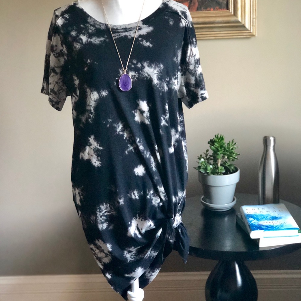 NEW! MONO B BLACK TIE DYE TUNIC SIZE SMALL - Picture 2 of 8